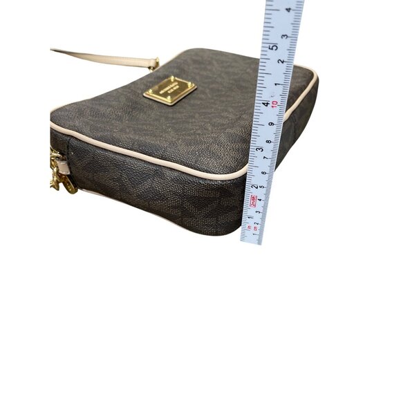 Michael Kors womans brown Jet Set Travel Large Logo Crossbody Bag SKU 9224 - Picture 7 of 15